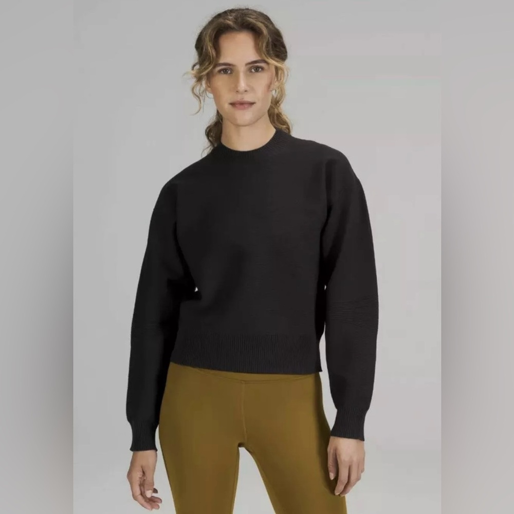 Lululemon All Around Crewneck Pullover Sweater in Black